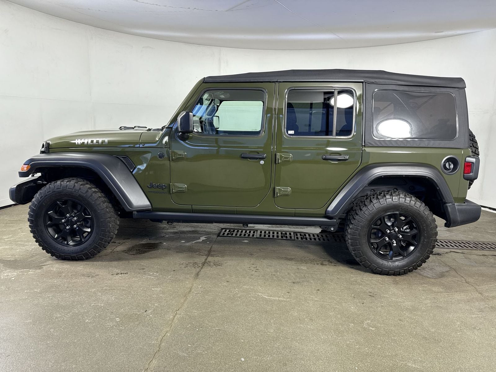 2022 Jeep Wrangler Unlimited Willys