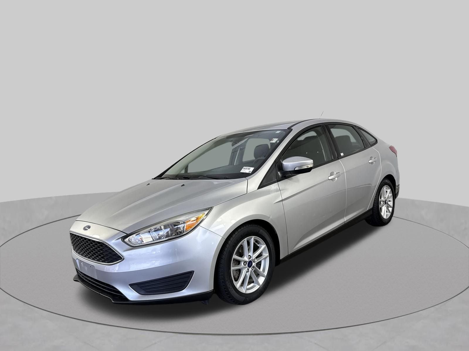 Used 2016 Ford Focus SE with VIN 1FADP3F28GL368450 for sale in Arlington Heights, IL