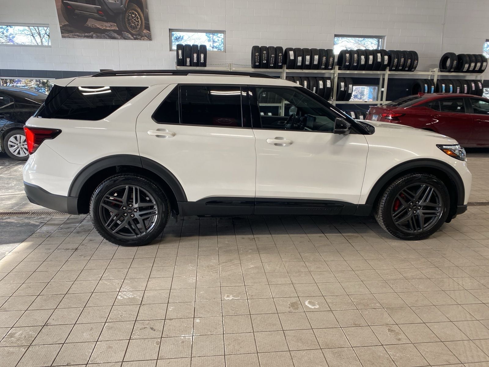 2025 Ford Explorer ST