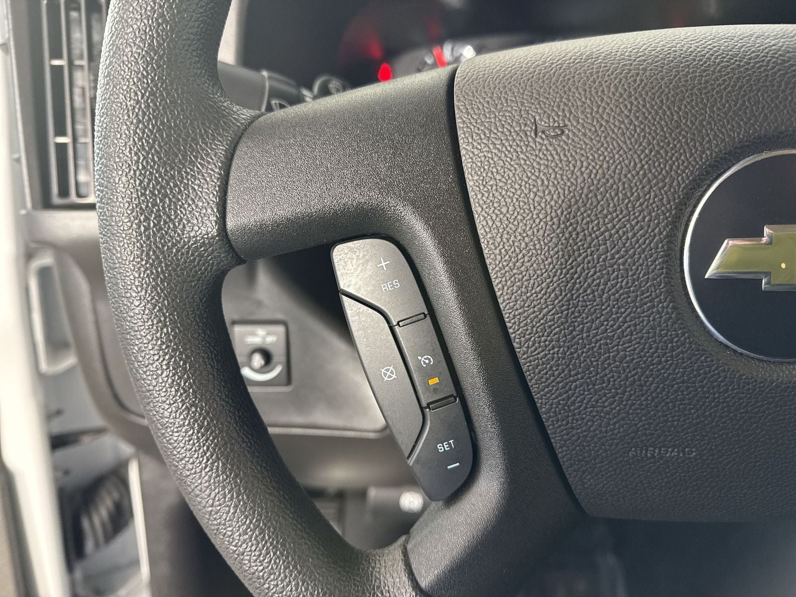 2024 Chevrolet Express 3500 LT Passenger