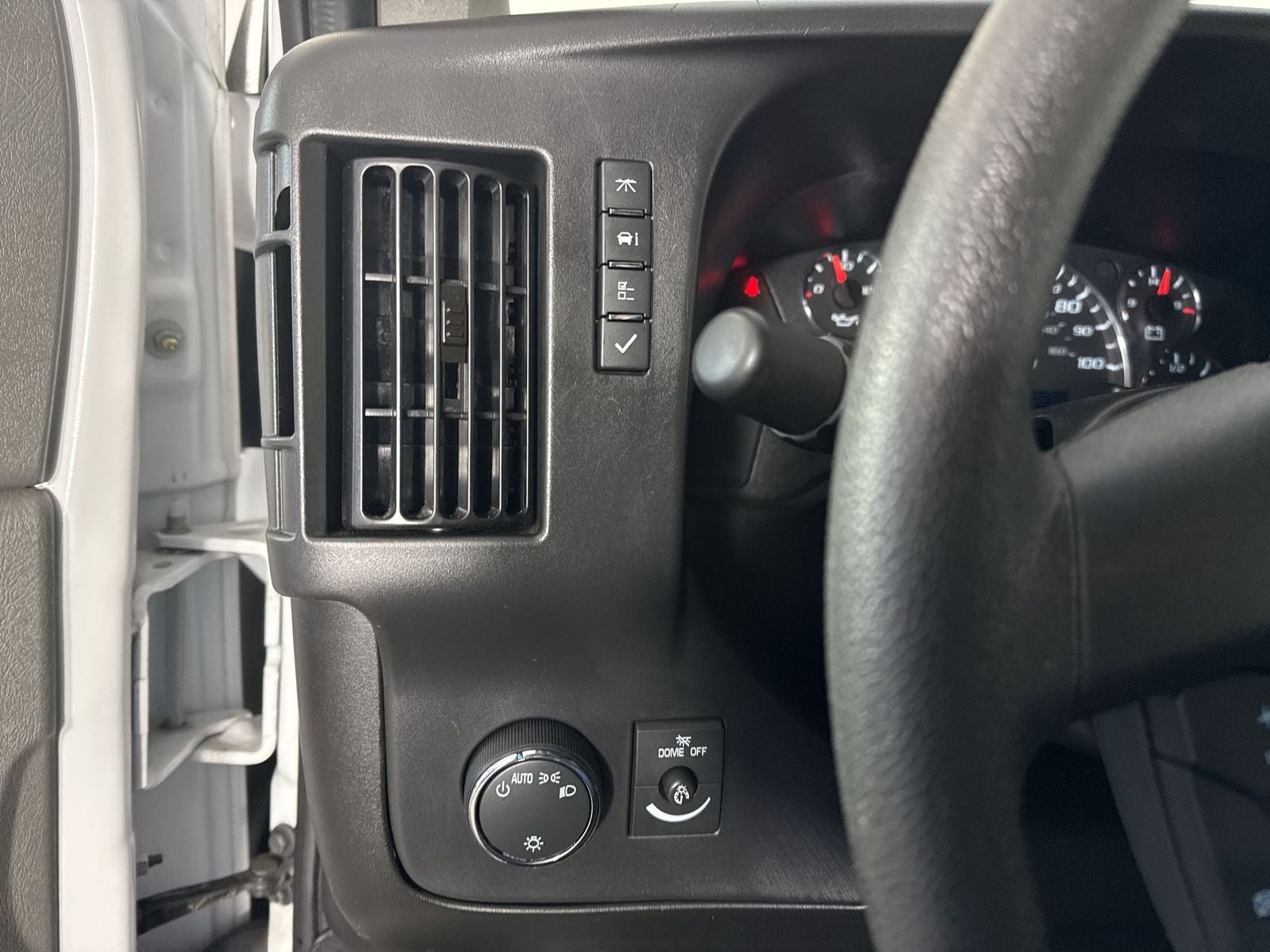 2024 Chevrolet Express 3500 LT Passenger