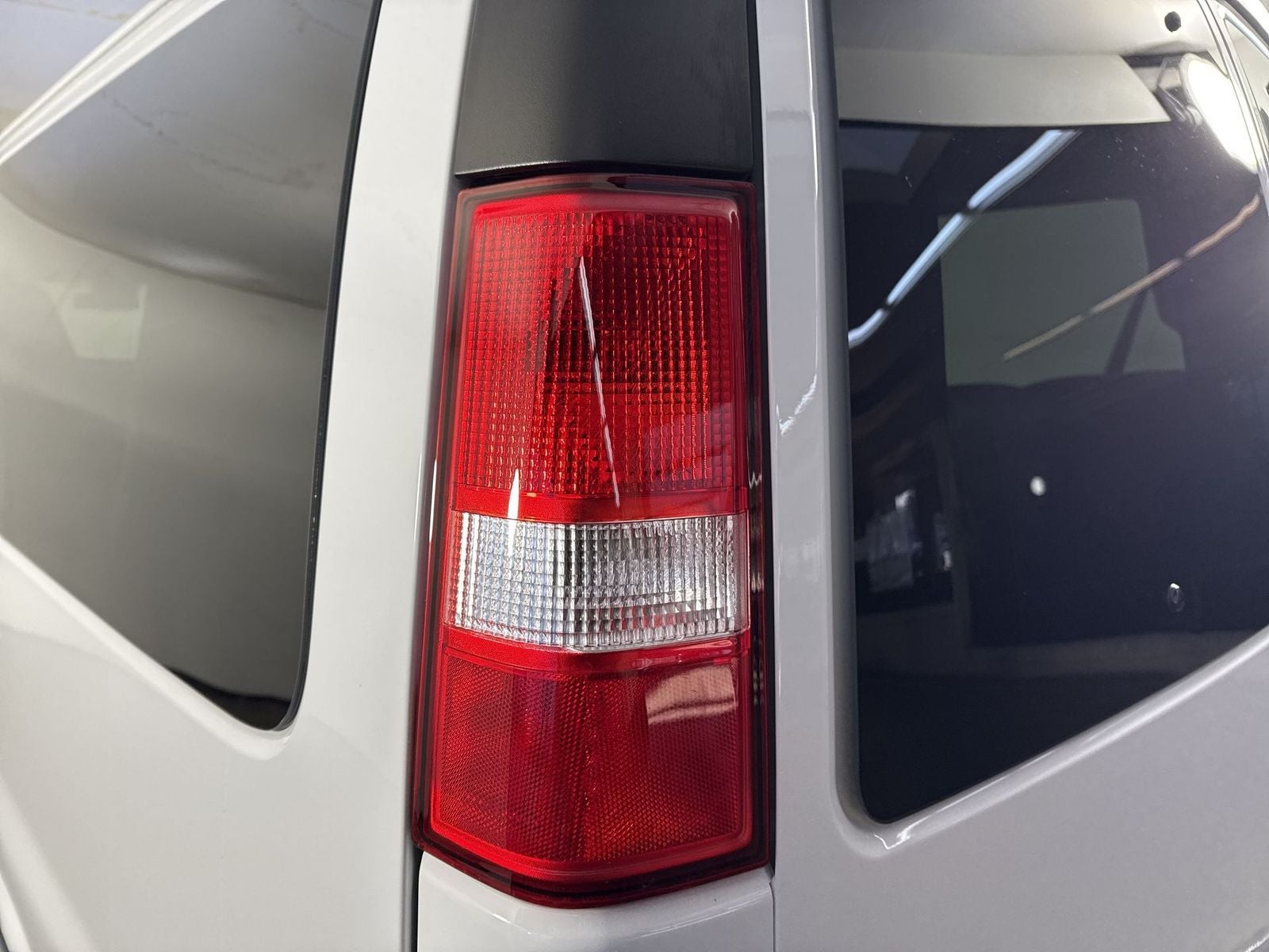 2024 Chevrolet Express 3500 LT Passenger