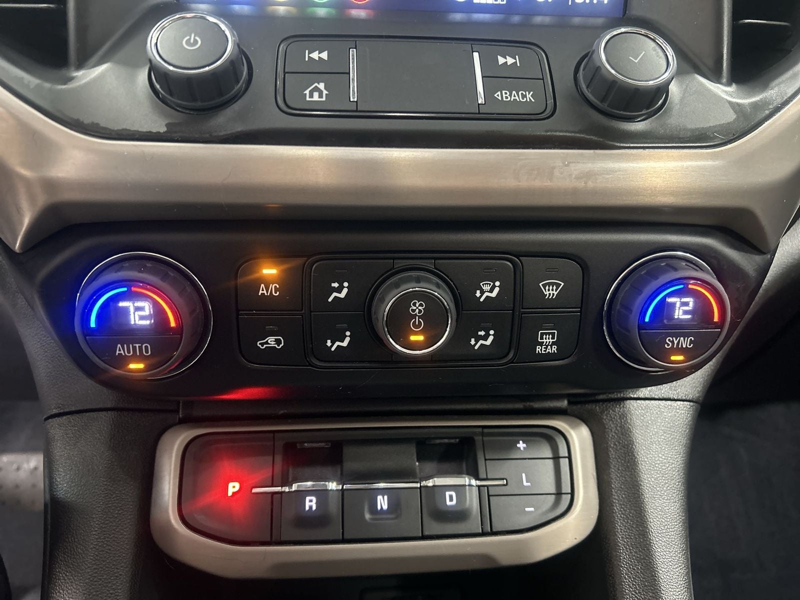2023 GMC Acadia Denali Ultimate