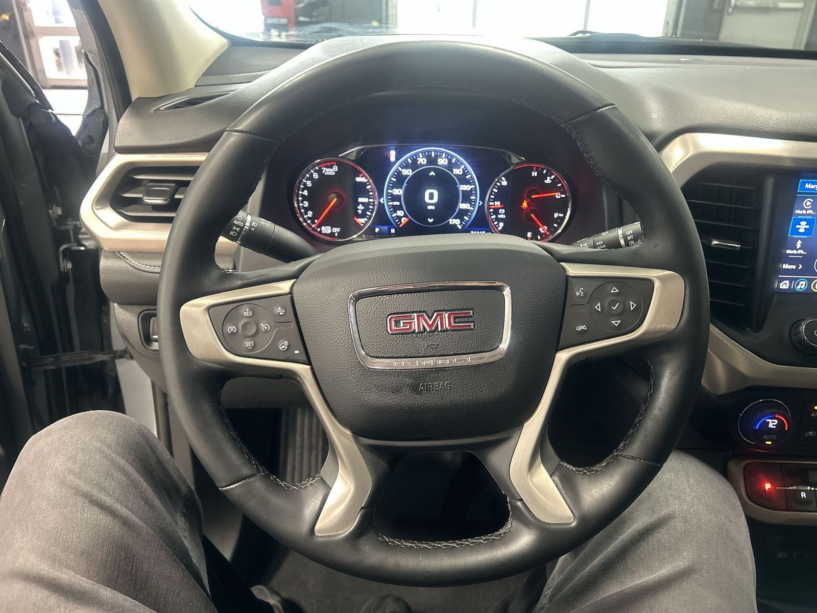 2023 GMC Acadia Denali Ultimate