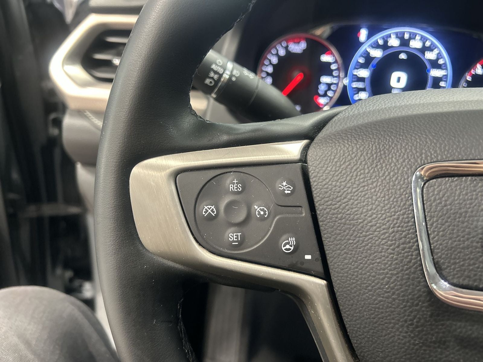 2023 GMC Acadia Denali Ultimate