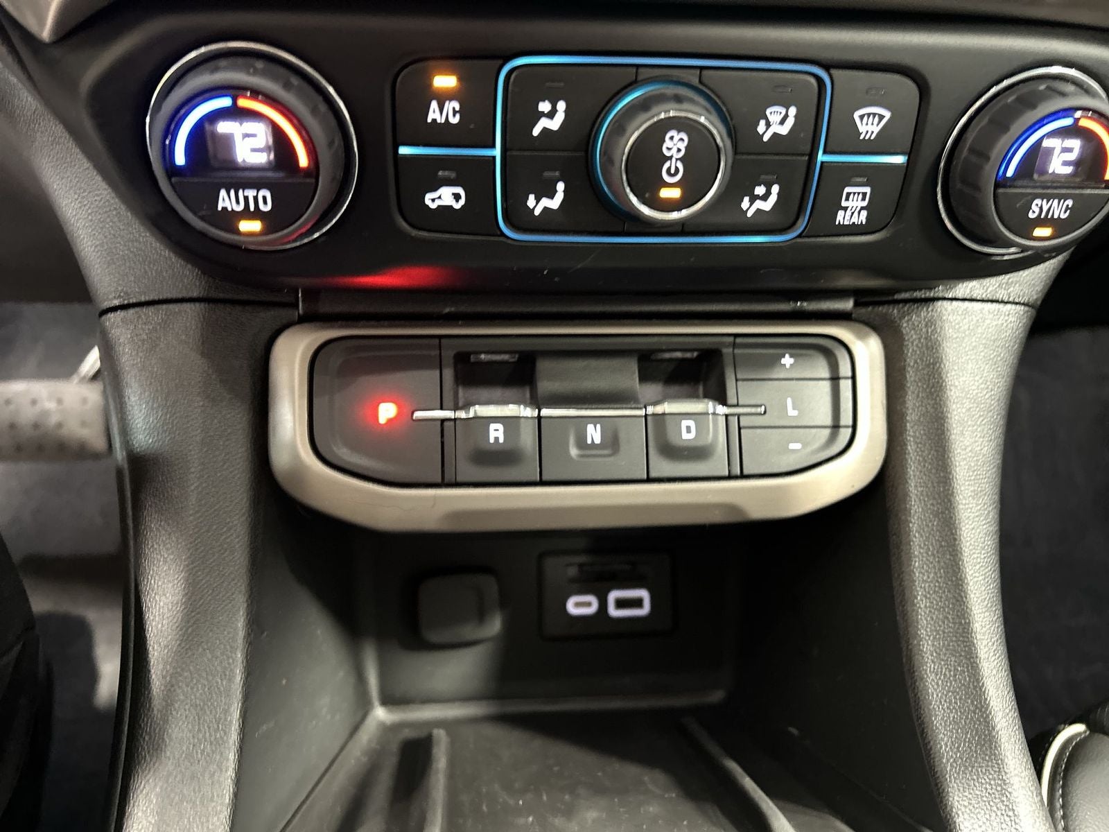 2023 GMC Acadia Denali Ultimate