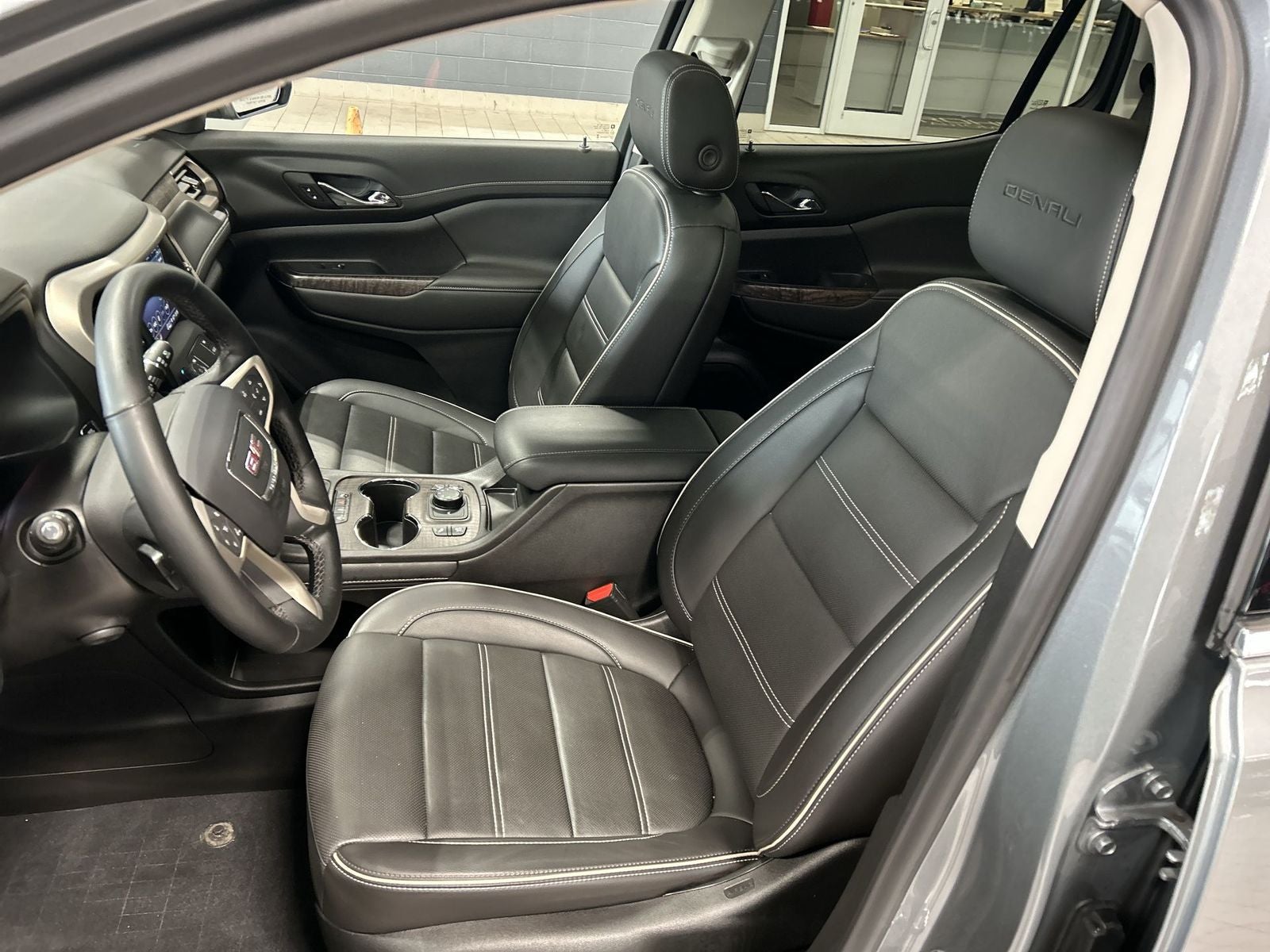 2023 GMC Acadia Denali Ultimate