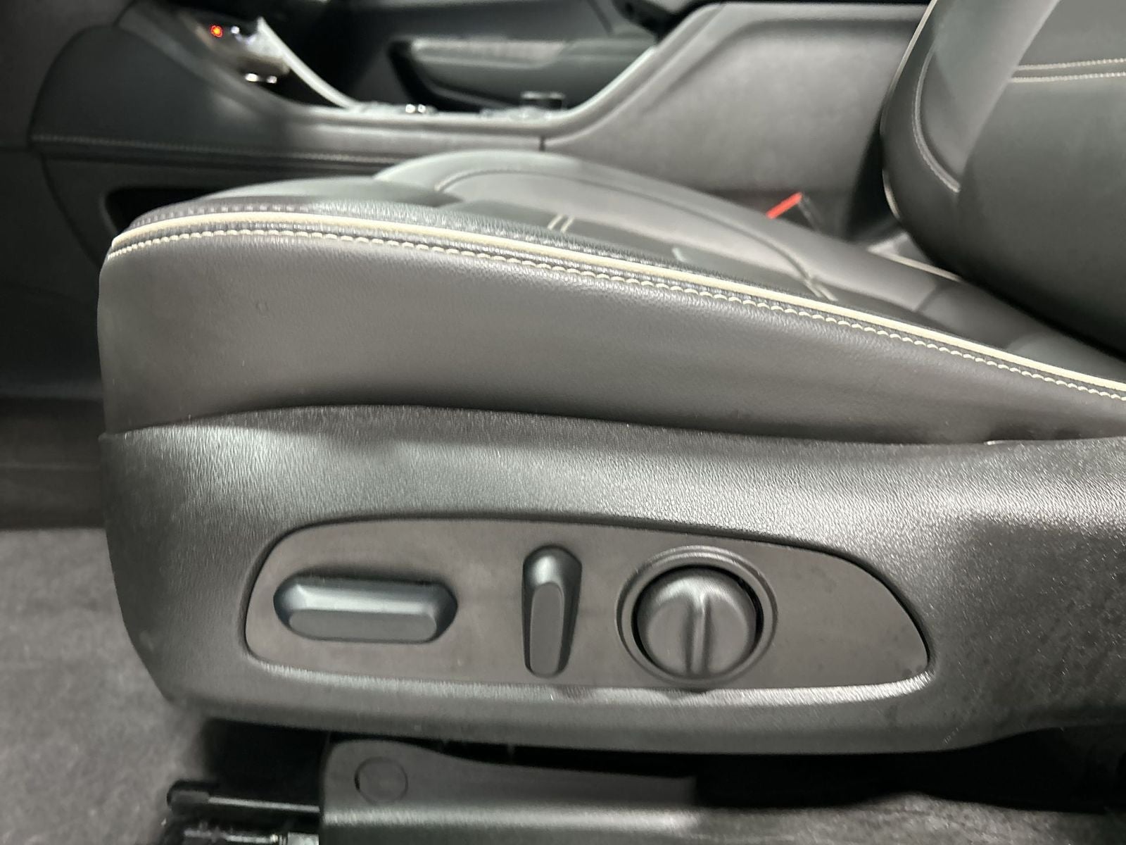 2023 GMC Acadia Denali Ultimate