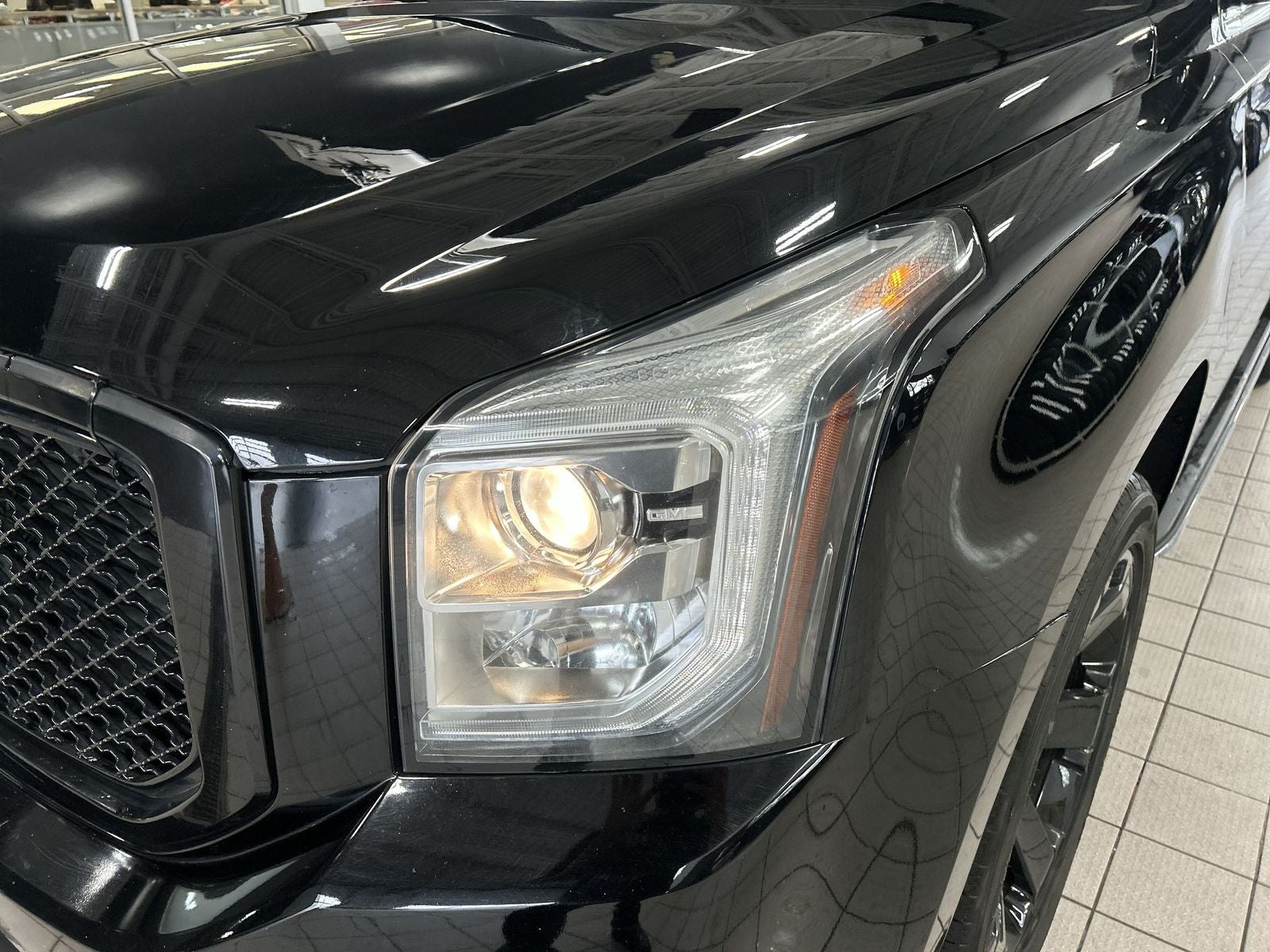 2020 GMC Yukon SLE