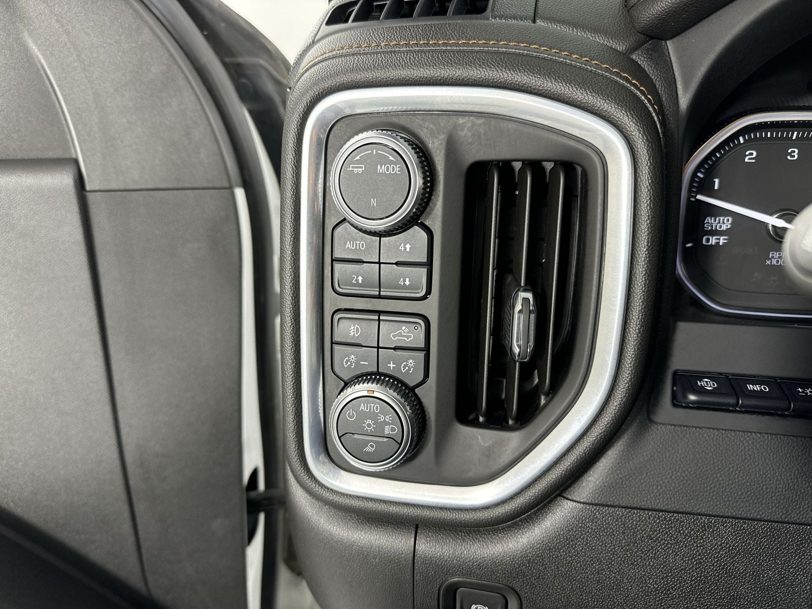 2020 GMC Sierra 1500 AT4 6.2L V8