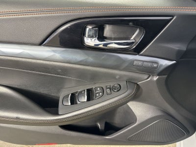 2023 Nissan Maxima SR