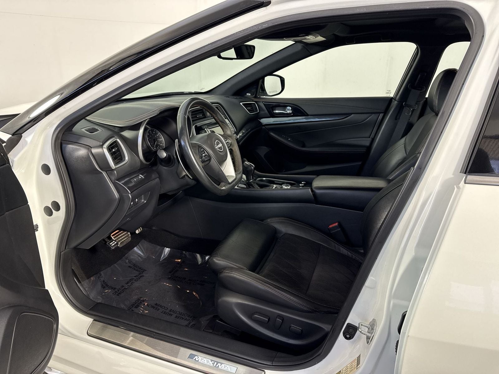 2023 Nissan Maxima SR