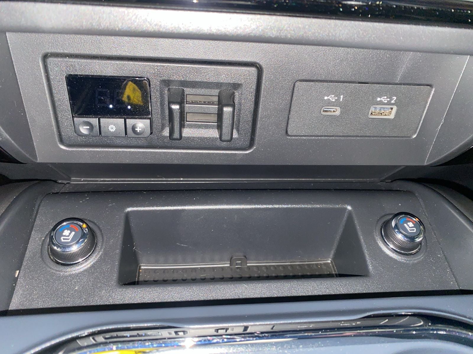 2021 Nissan Titan Platinum Reserve