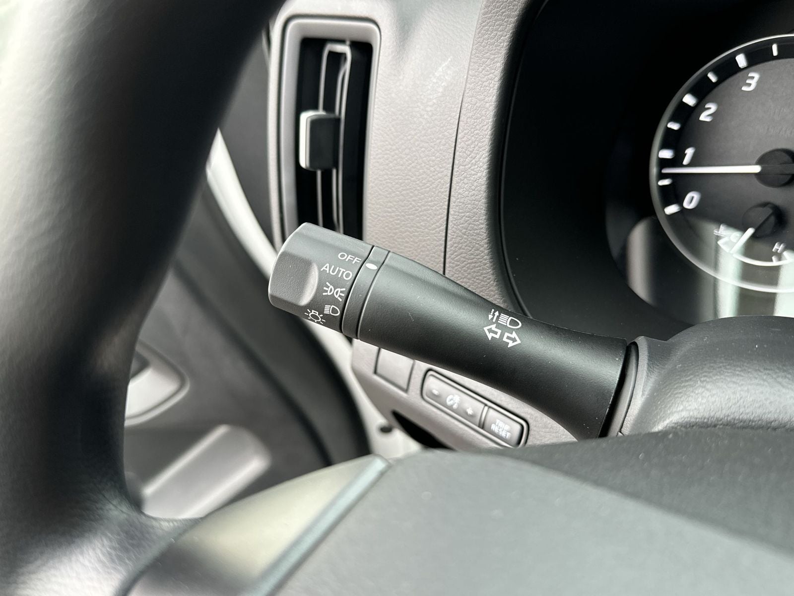 2025 Nissan Frontier S