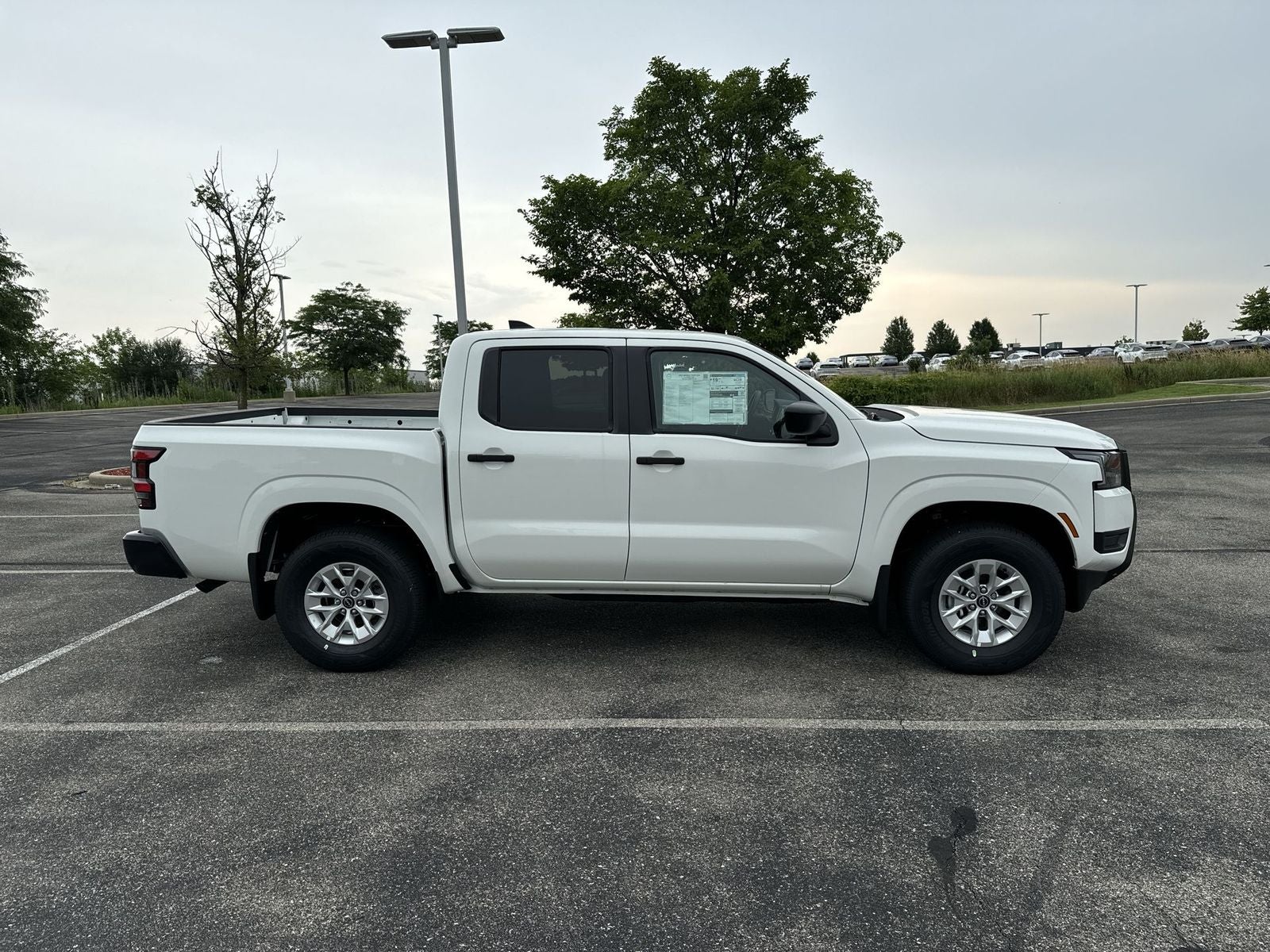 2025 Nissan Frontier S
