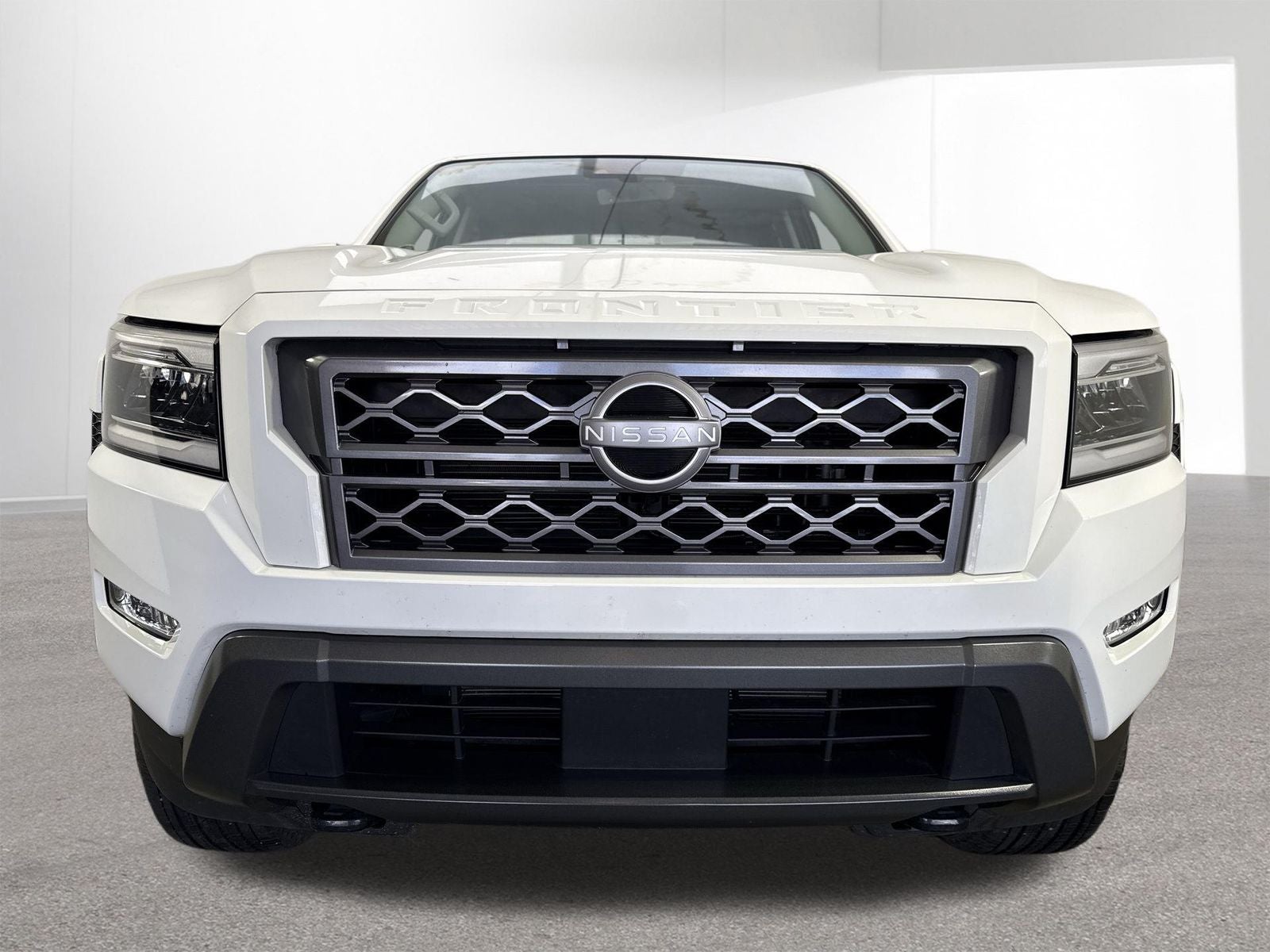 2024 Nissan Frontier SL