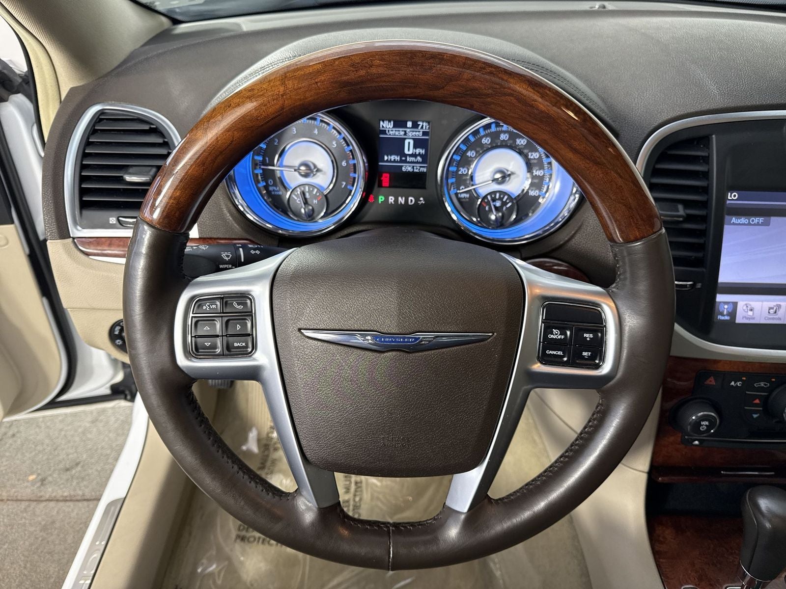 2011 Chrysler 300C Base