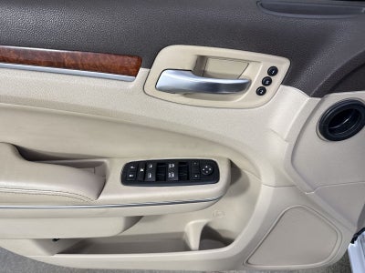 2011 Chrysler 300C Base