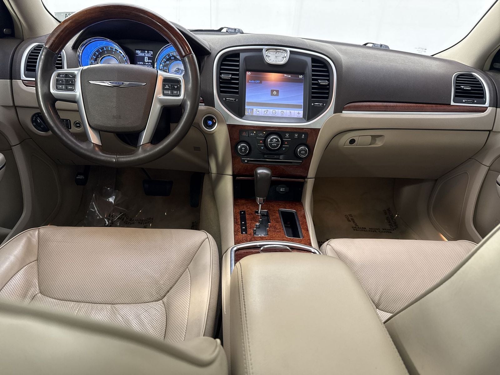 2011 Chrysler 300C Base