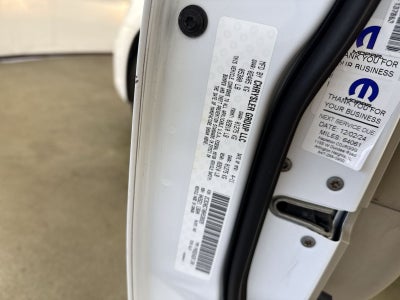 2011 Chrysler 300C Base