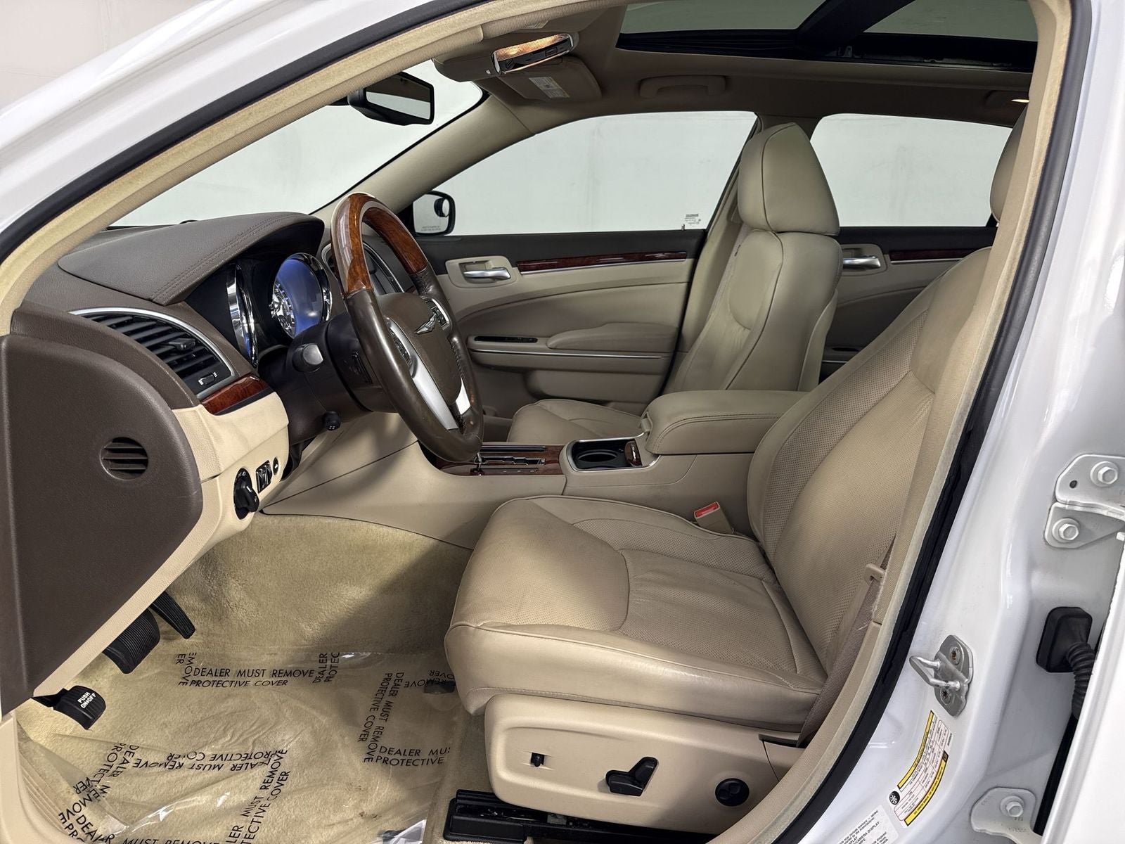 2011 Chrysler 300C Base