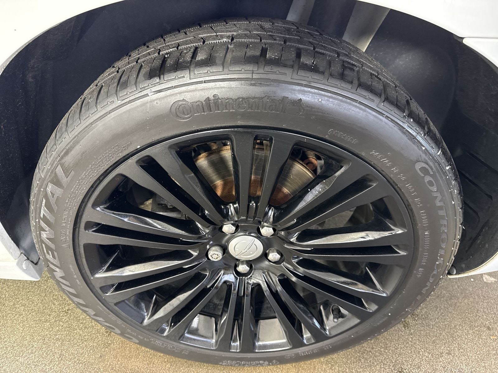 2011 Chrysler 300C Base