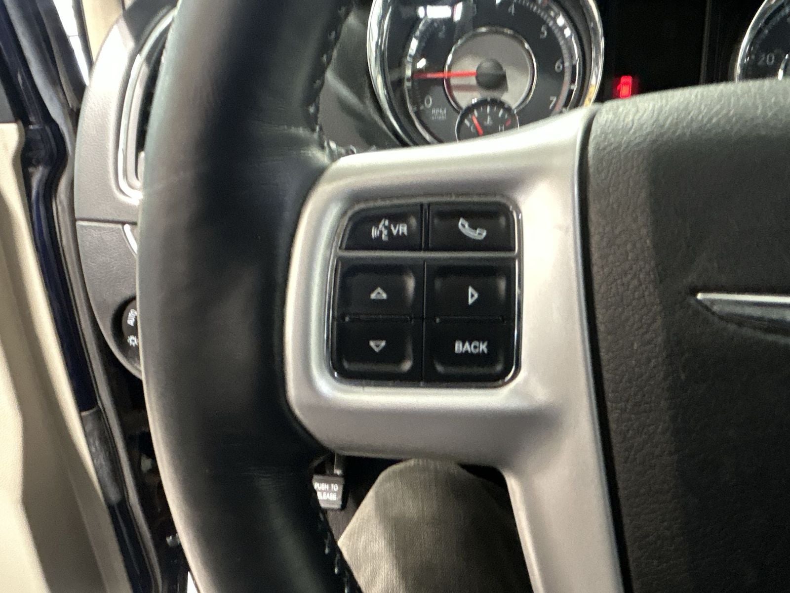 2016 Chrysler Town & Country Touring
