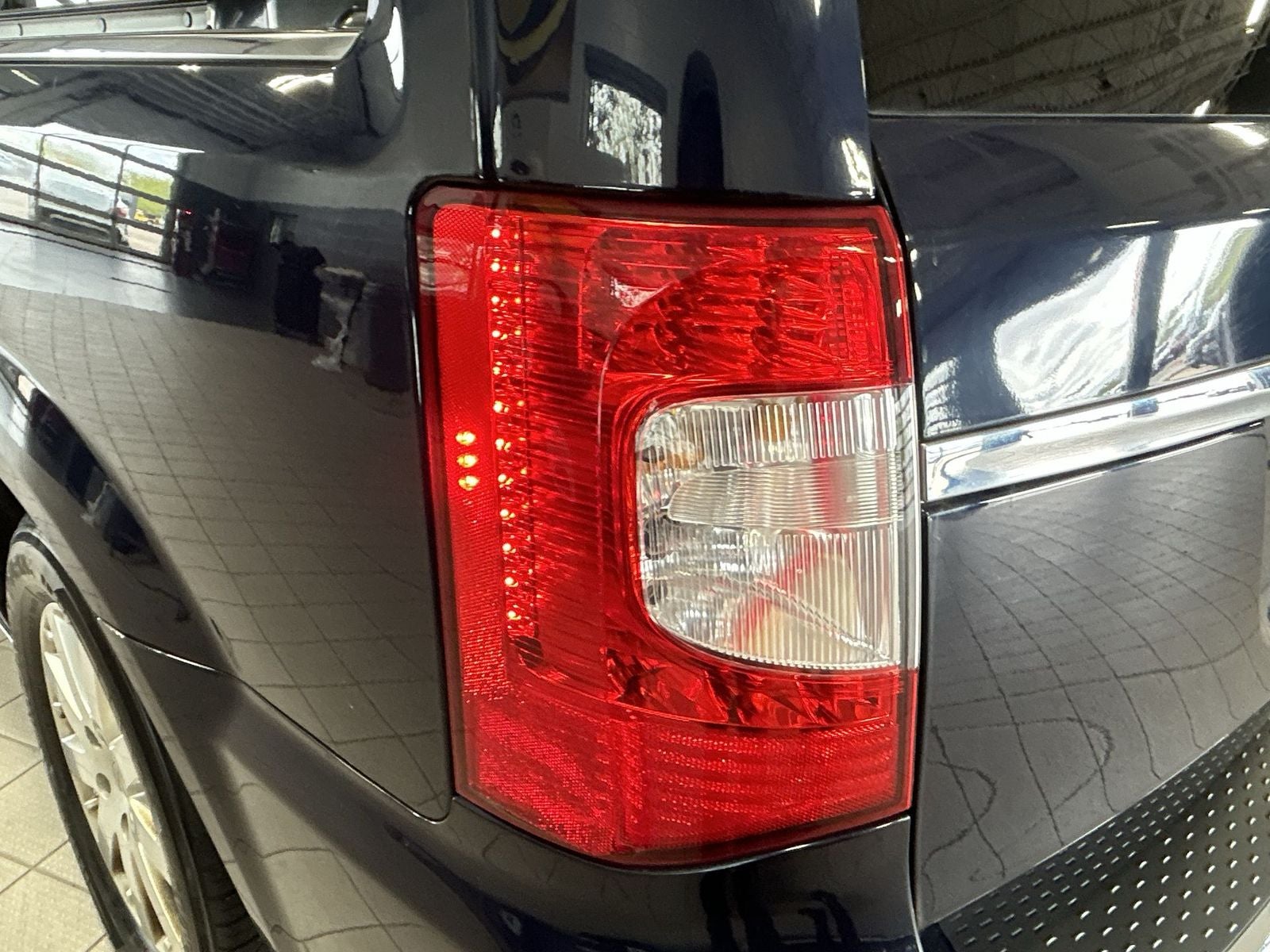 2016 Chrysler Town & Country Touring