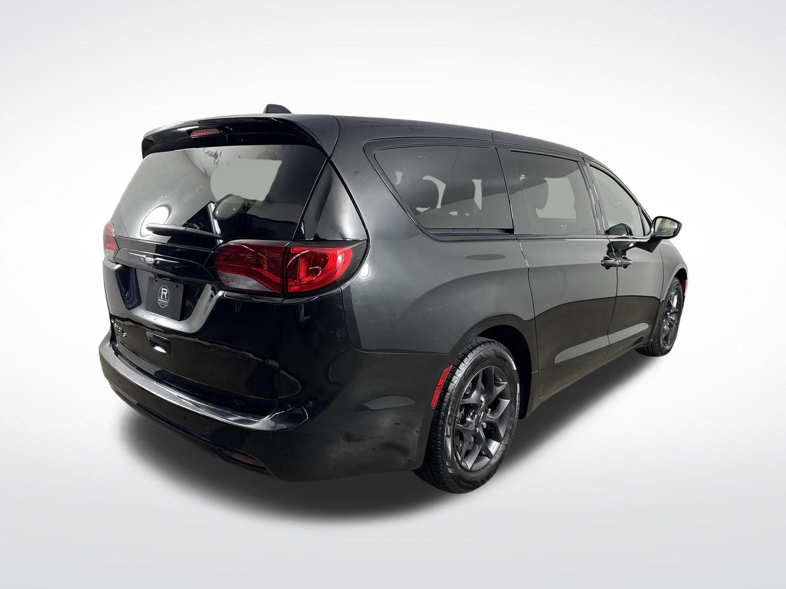 2018 Chrysler Pacifica Touring Plus