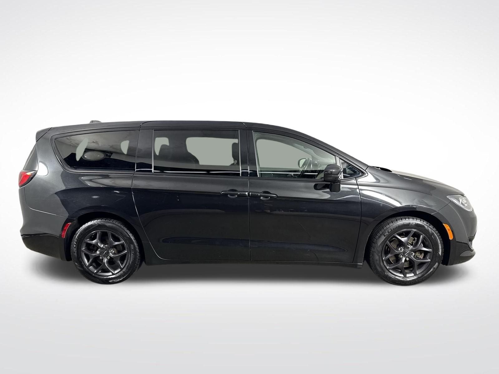 2018 Chrysler Pacifica Touring Plus