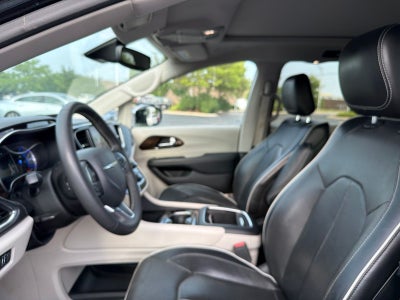 2023 Chrysler Pacifica Hybrid Limited