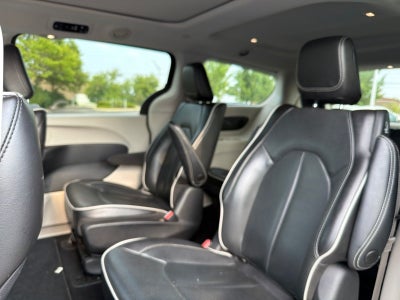 2023 Chrysler Pacifica Hybrid Limited