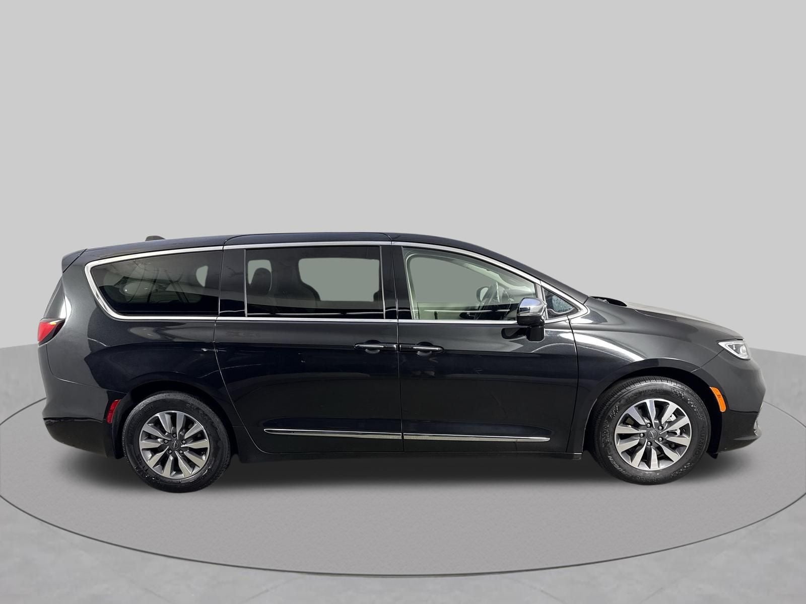 2023 Chrysler Pacifica Hybrid Limited