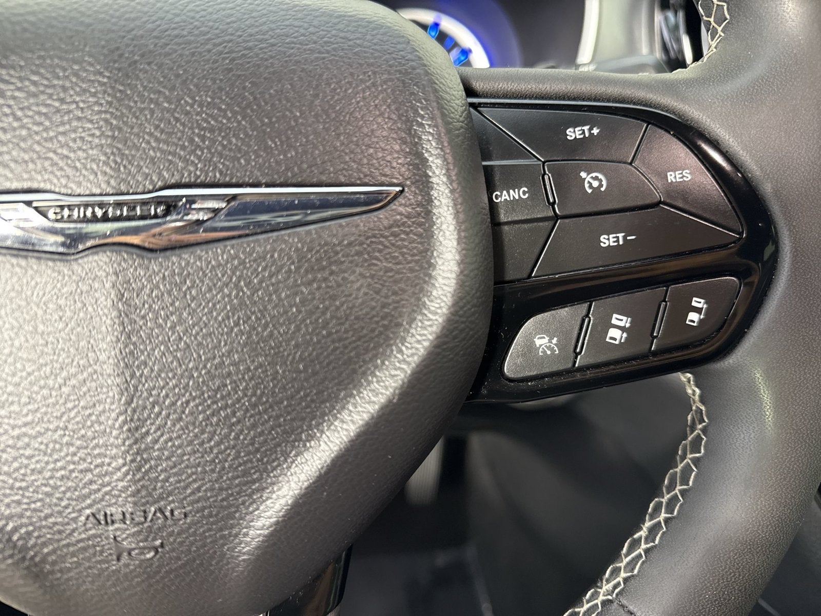 2024 Chrysler Pacifica Hybrid Select S Appearance