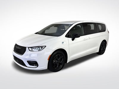 2024 Chrysler Pacifica Hybrid Select S Appearance