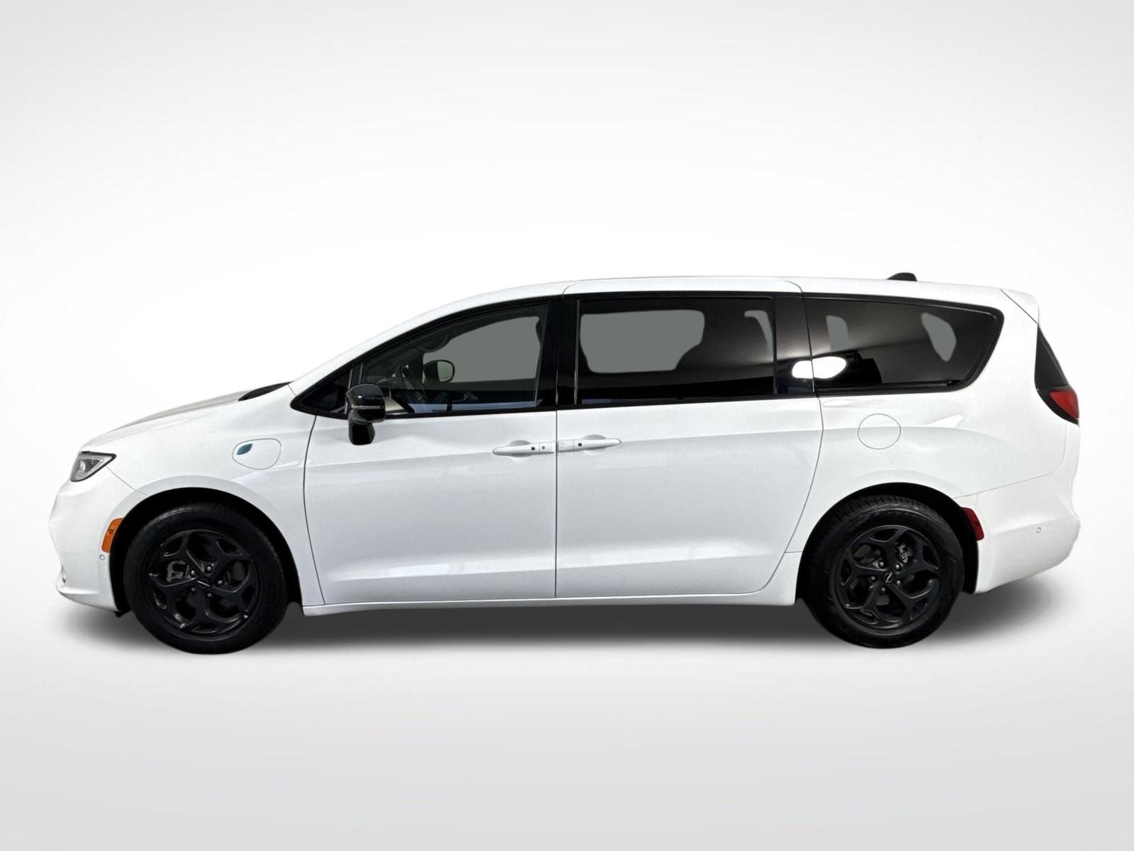 2024 Chrysler Pacifica Hybrid Select S Appearance