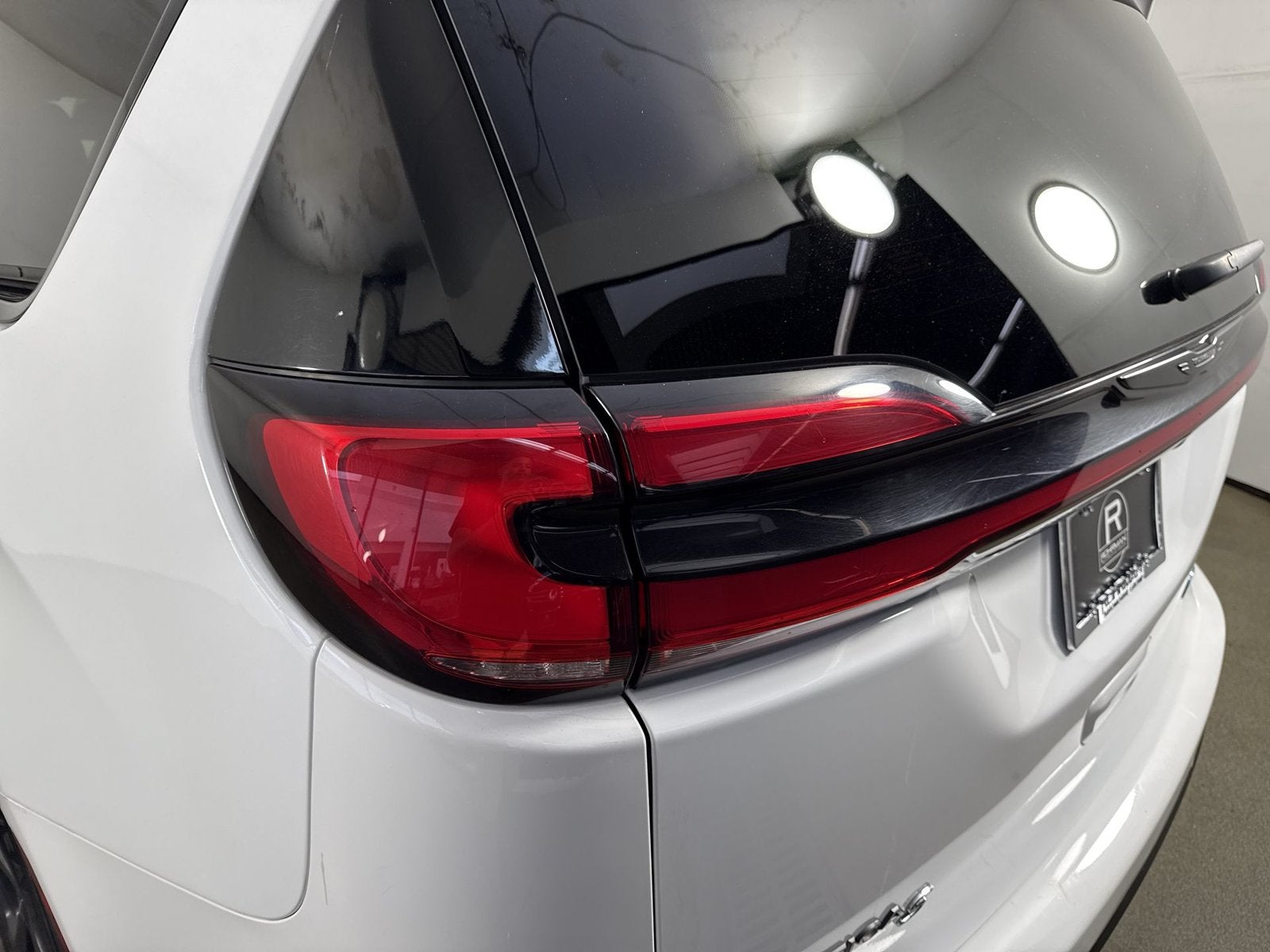 2024 Chrysler Pacifica Hybrid Select S Appearance