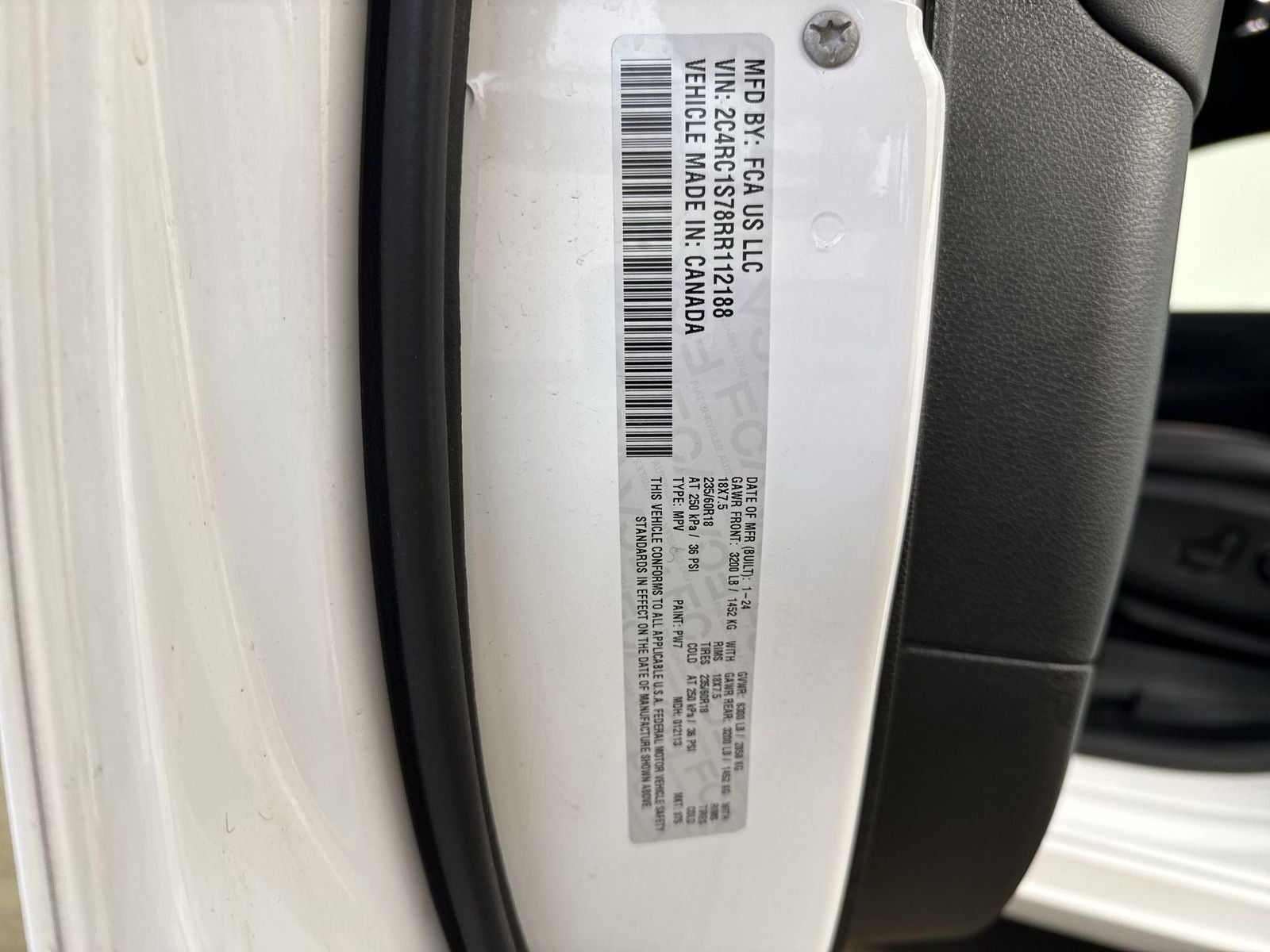 2024 Chrysler Pacifica Hybrid Select S Appearance