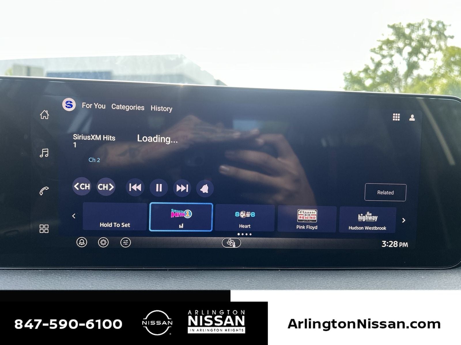 2026 Nissan Sentra SR CVT's photo