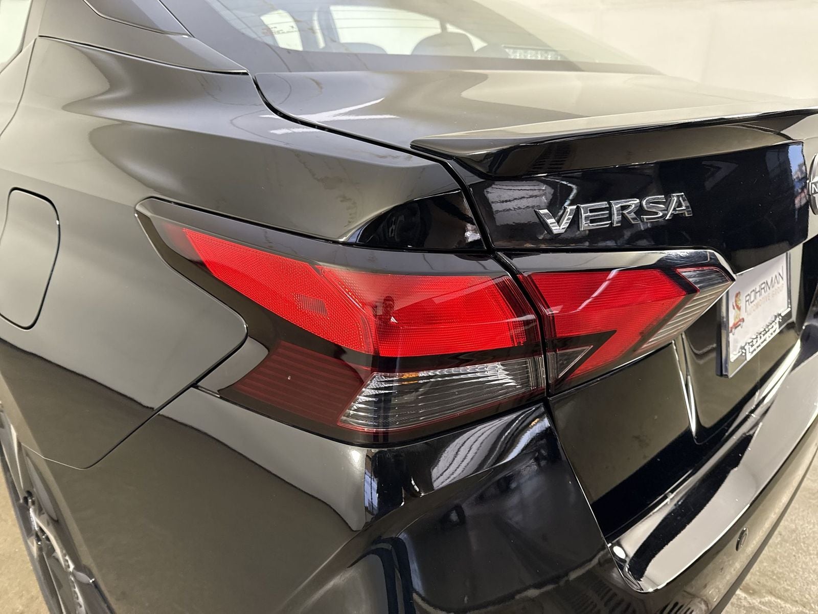 2025 Nissan Versa 1.6 SR