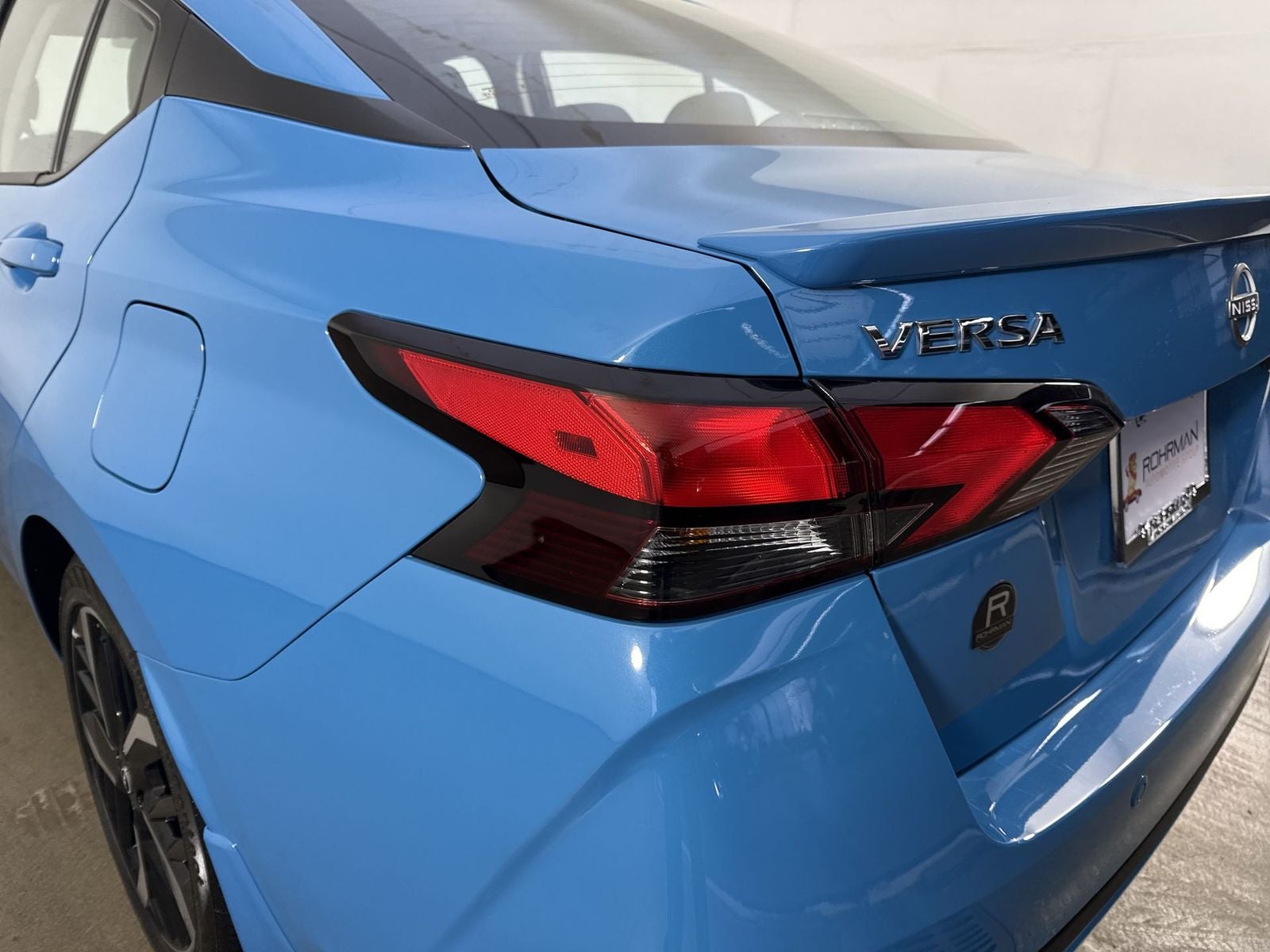 2025 Nissan Versa 1.6 SR