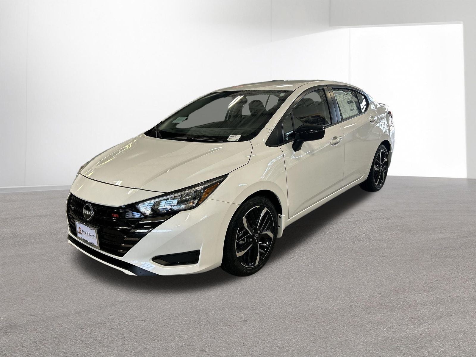 2025 Nissan Versa 1.6 SR