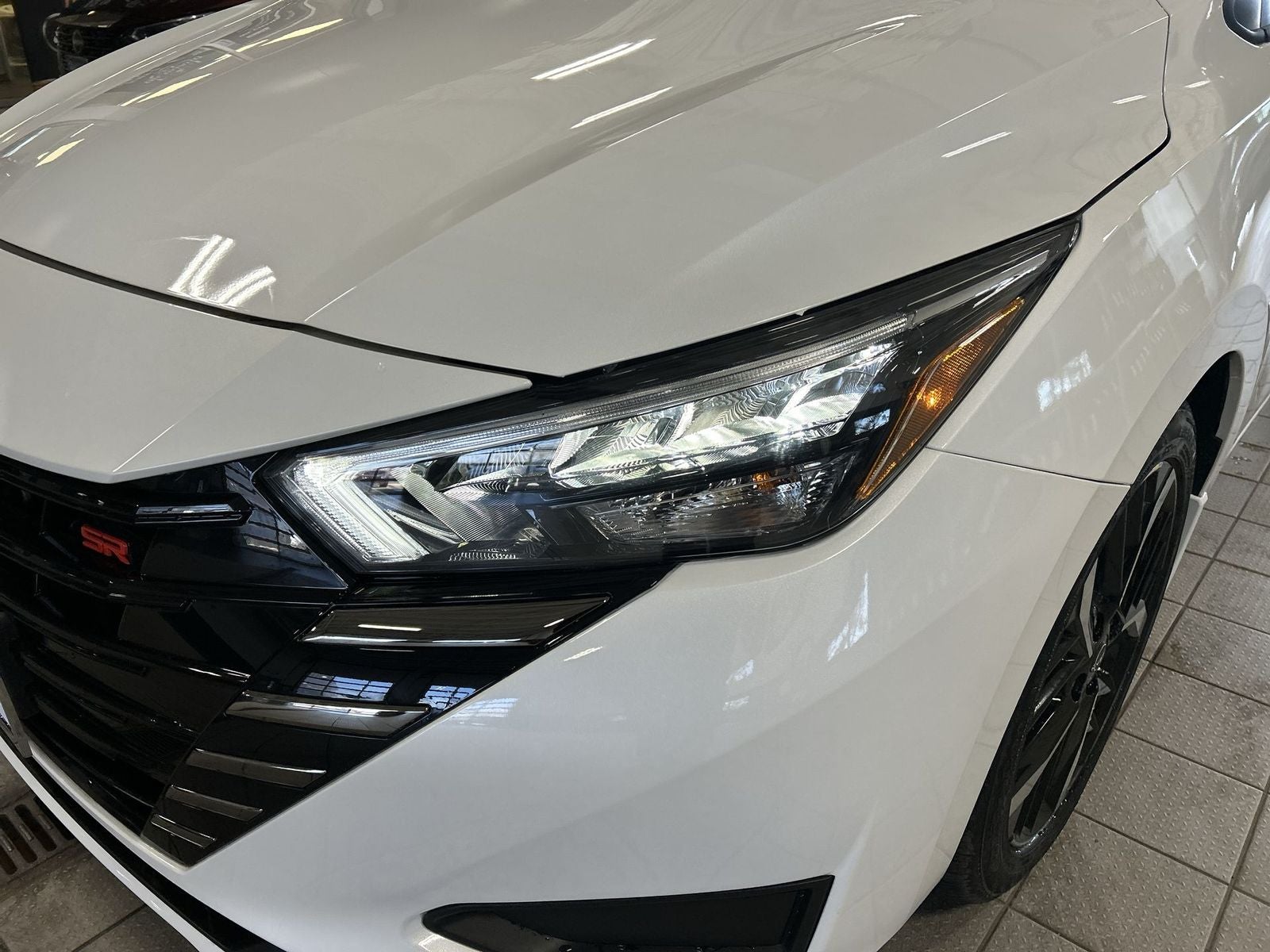 2025 Nissan Versa 1.6 SR