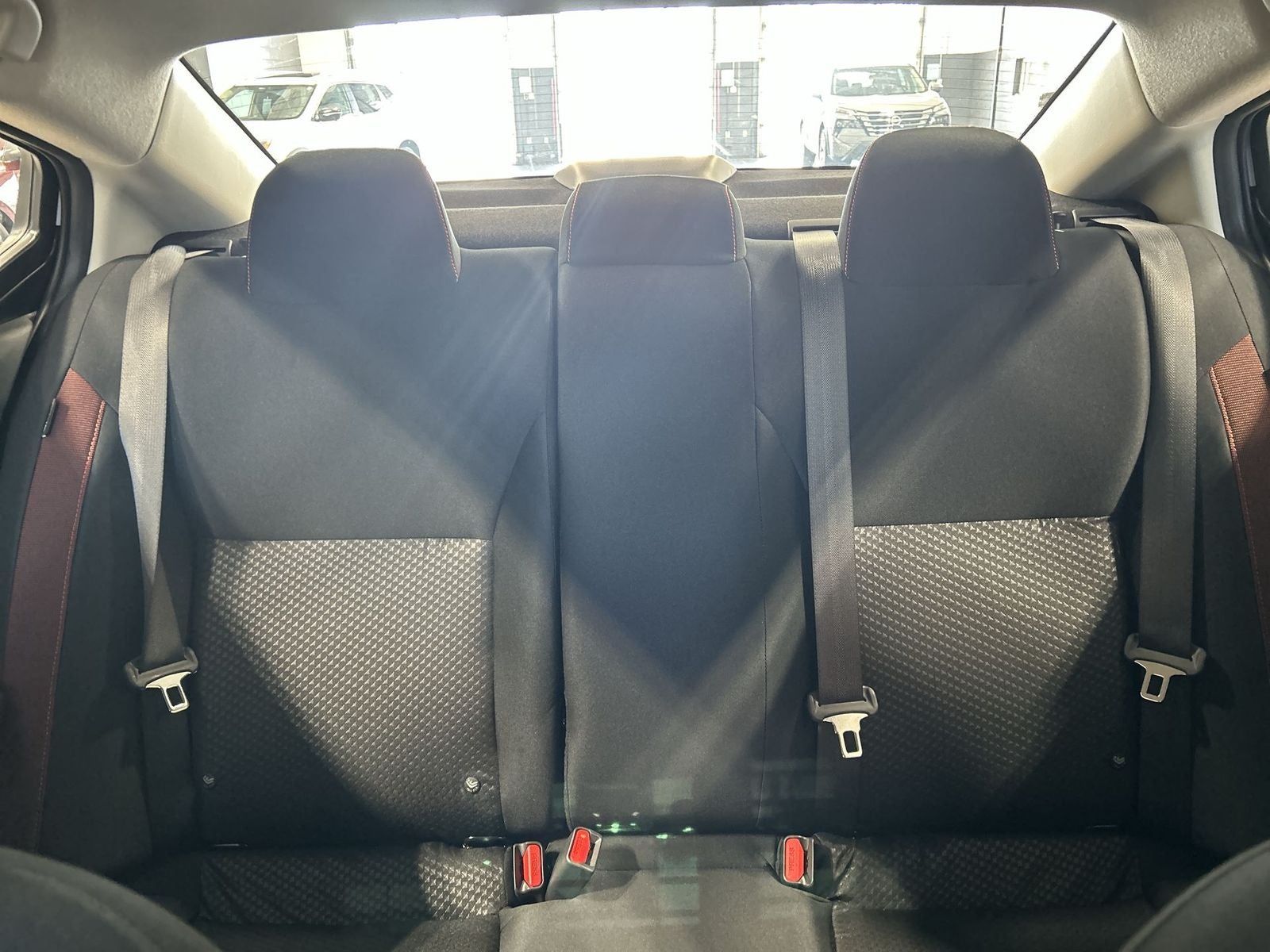 2025 Nissan Versa 1.6 SR