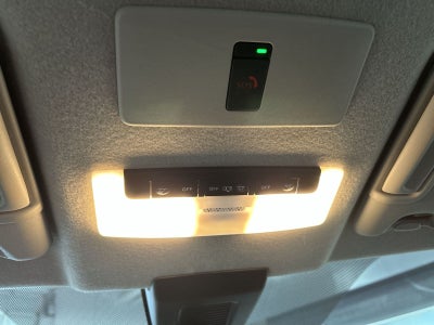 2022 Nissan Kicks SR