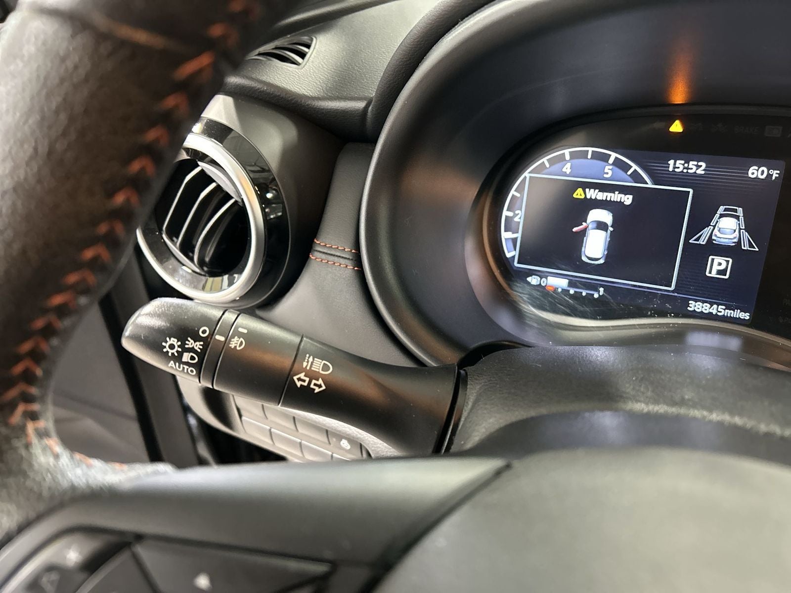 2022 Nissan Kicks SR