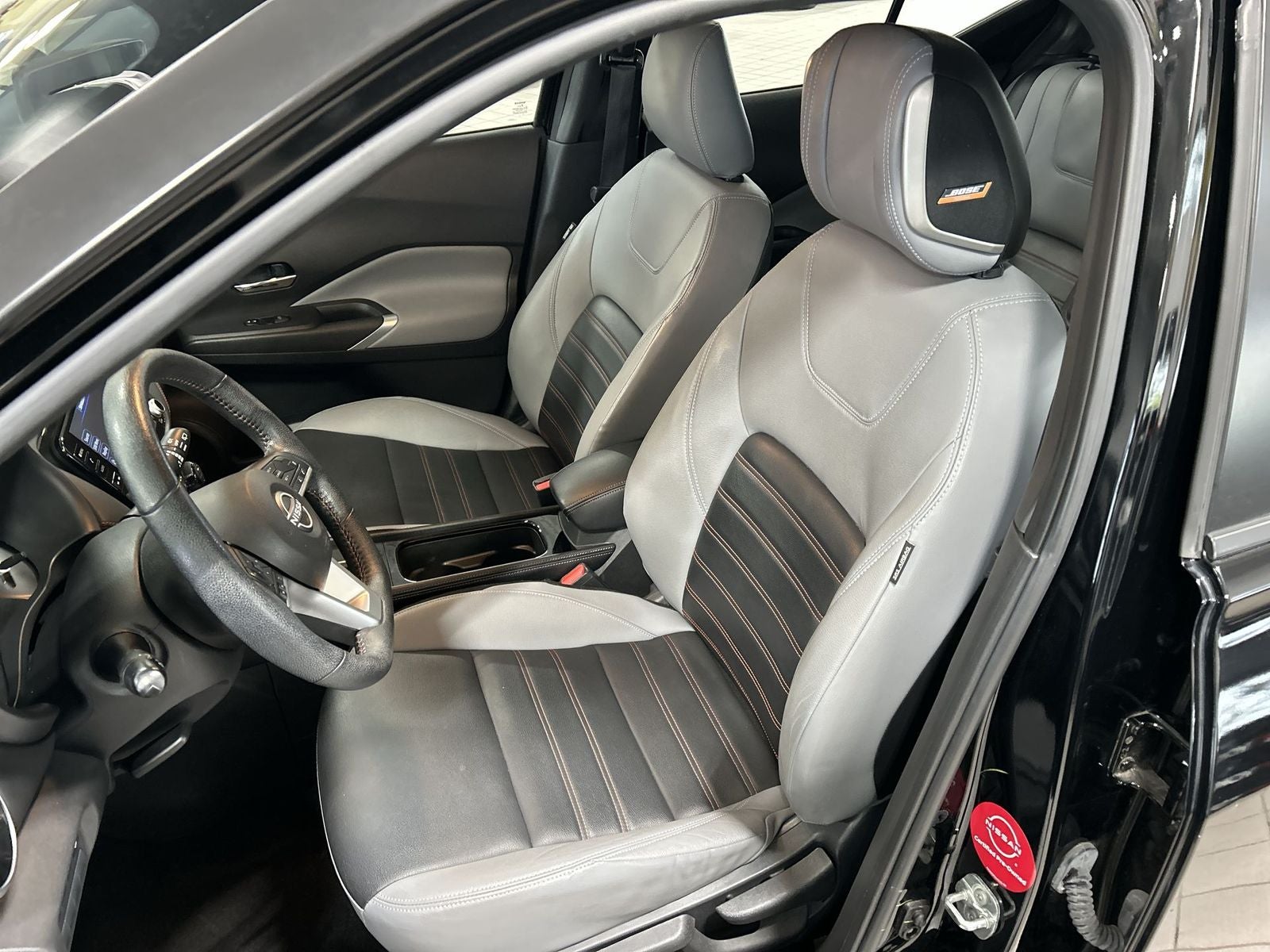 2022 Nissan Kicks SR