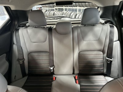 2022 Nissan Kicks SR