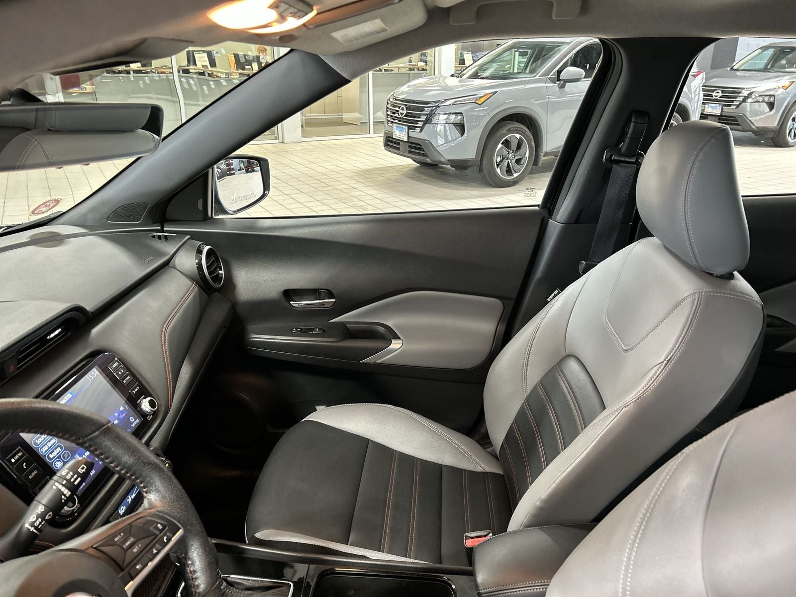 2022 Nissan Kicks SR