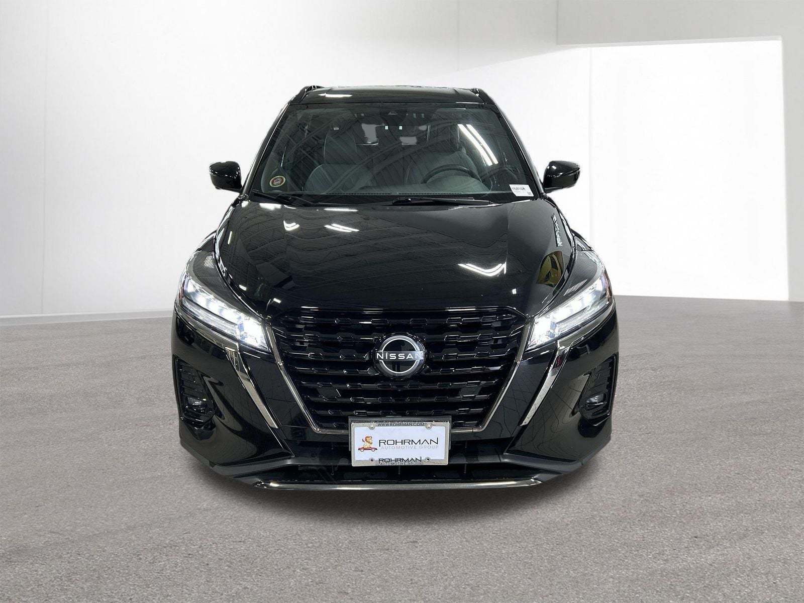 2022 Nissan Kicks SR